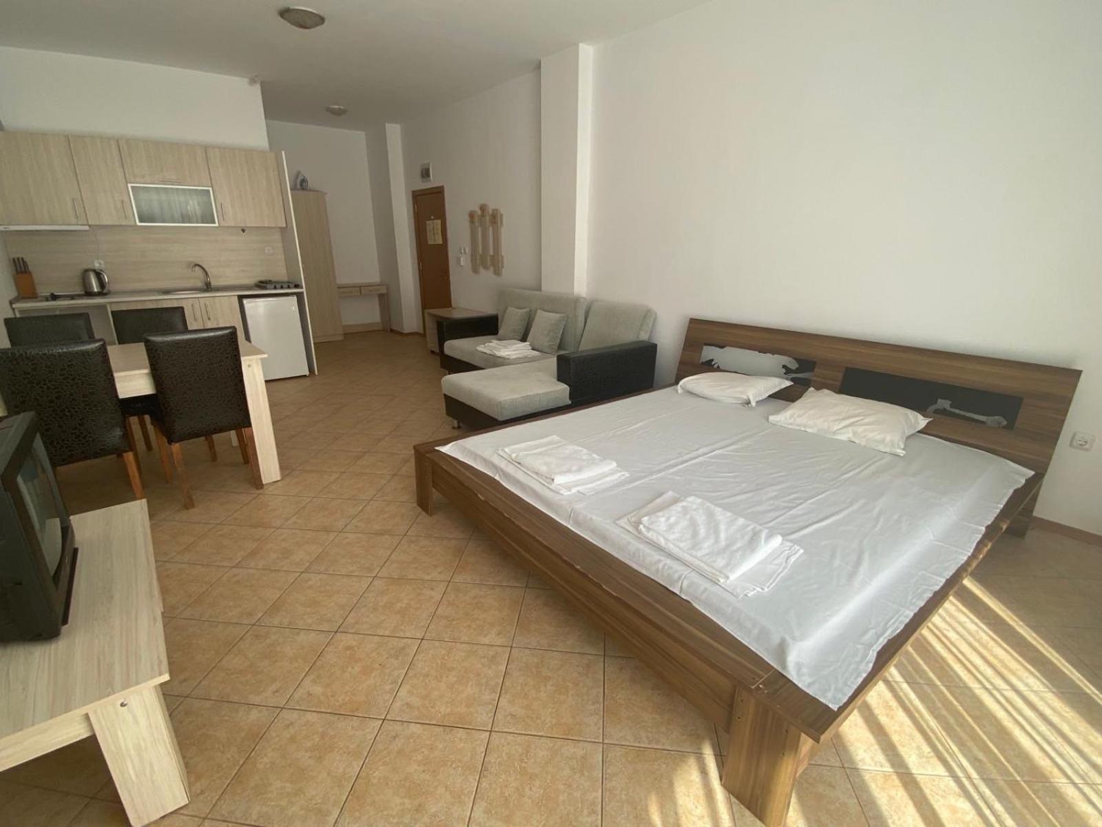 Grand Kamelia Apartments Солнечный берег Экстерьер фото