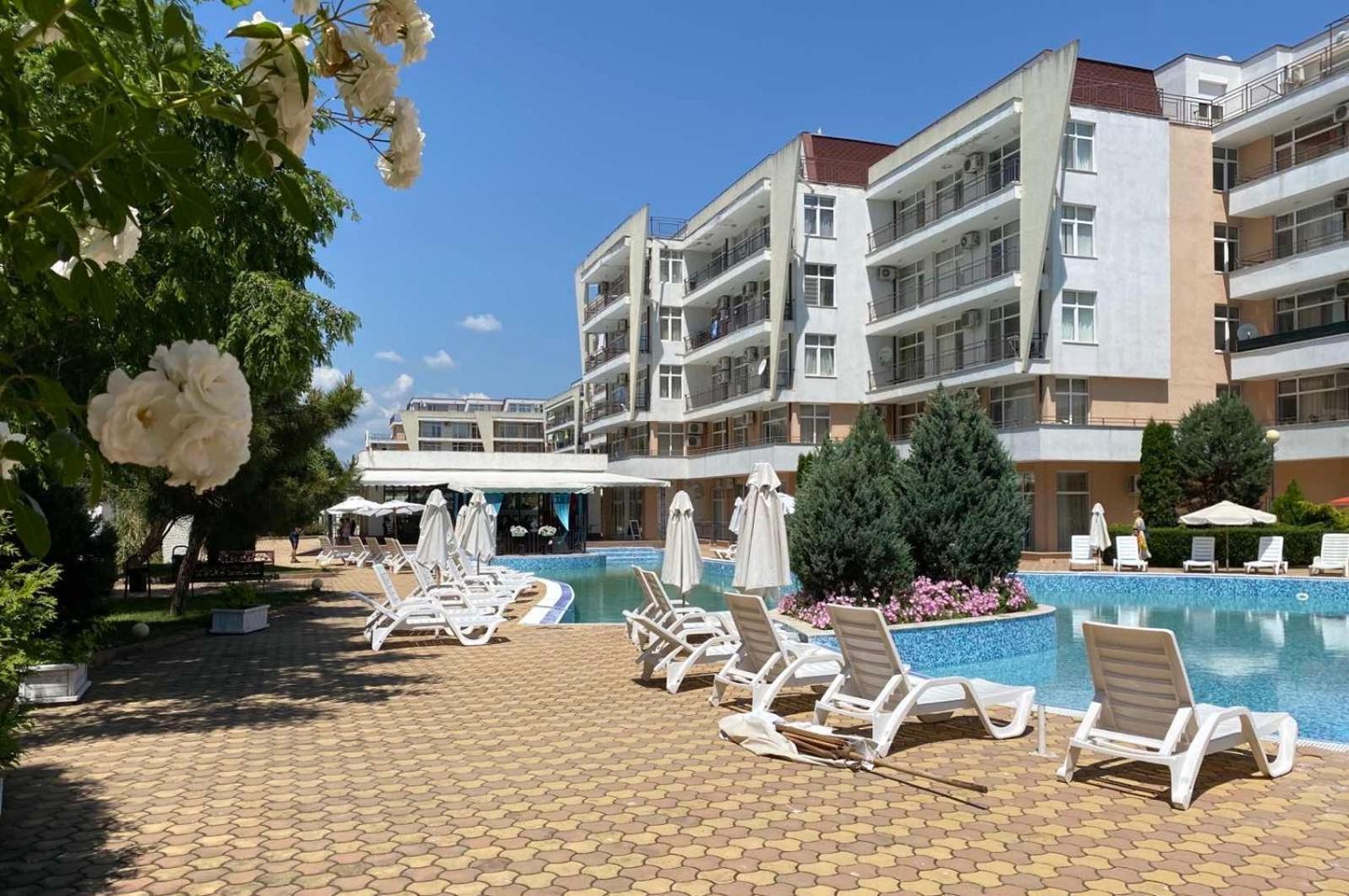 Grand Kamelia Apartments Солнечный берег Экстерьер фото